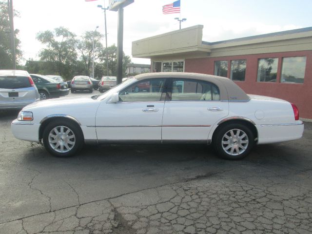 Lincoln Town Car 2007 photo 1