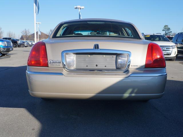 Lincoln Town Car 2007 photo 1