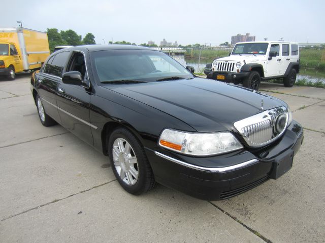 Lincoln Town Car 2007 photo 3