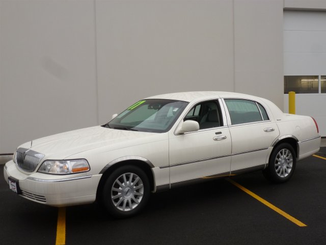 Lincoln Town Car DOWN 4.9 WAC Unspecified