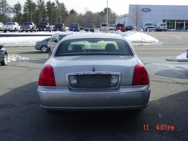Lincoln Town Car 2007 photo 4