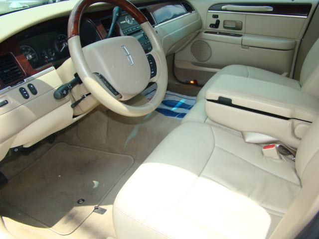 Lincoln Town Car 2007 photo 3