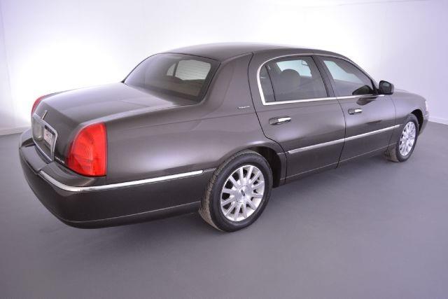 Lincoln Town Car 2007 photo 1