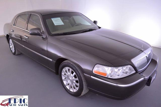 Lincoln Town Car 2007 photo 3