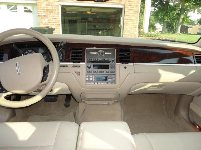 Lincoln Town Car 2007 photo 1