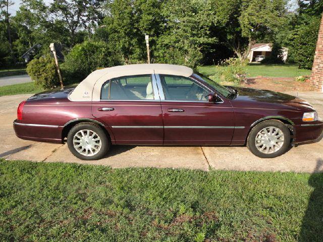 Lincoln Town Car 2007 photo 3