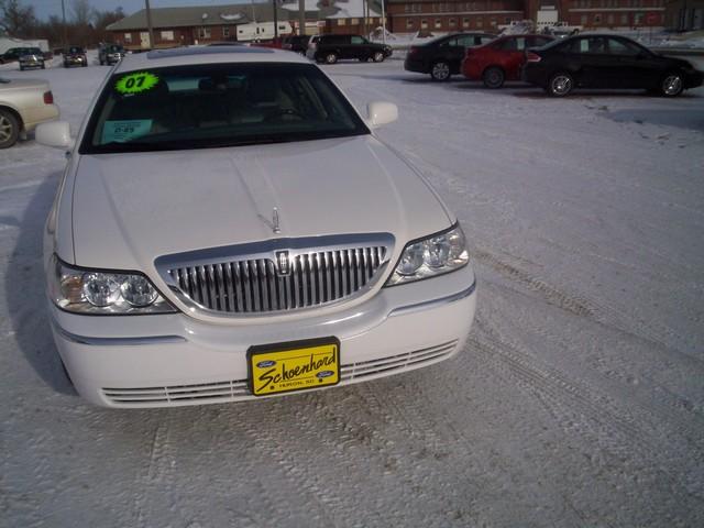 Lincoln Town Car 2007 photo 1