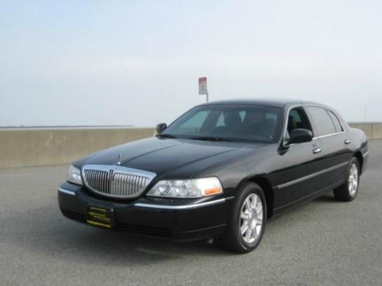 Lincoln Town Car 2008 photo 11