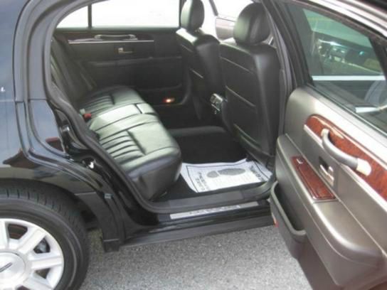 Lincoln Town Car 2008 photo 15