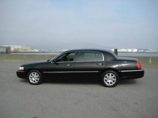 Lincoln Town Car 2008 photo 6