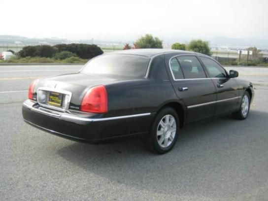 Lincoln Town Car 2008 photo 8