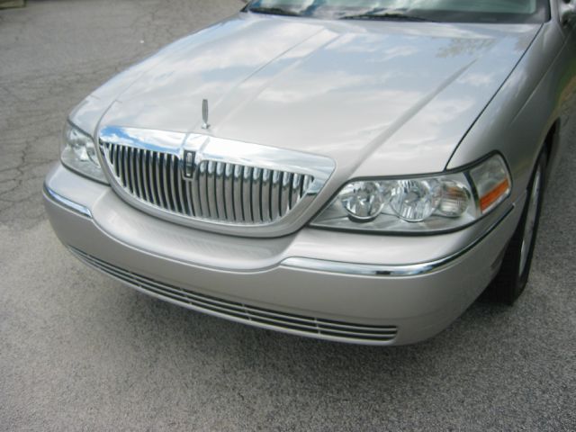Lincoln Town Car 2008 photo 1