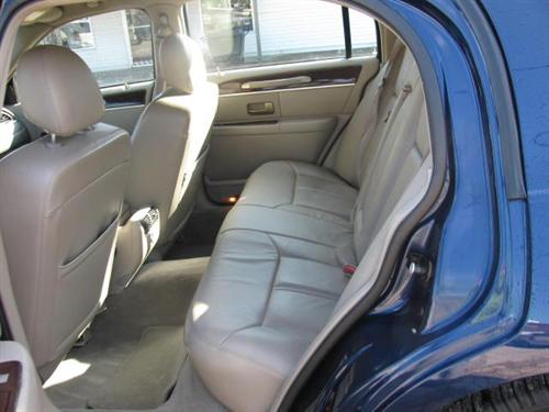 Lincoln Town Car 2009 photo 3