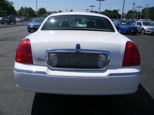 Lincoln Town Car 2009 photo 5
