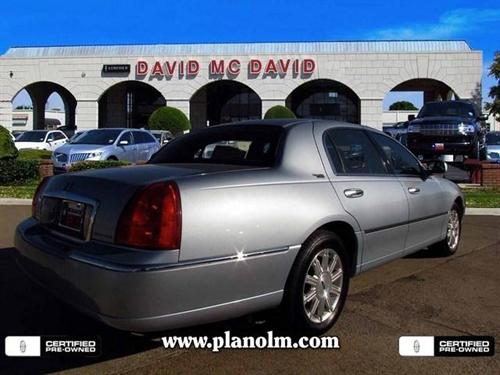 Lincoln Town Car 2009 photo 1