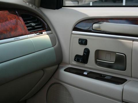 Lincoln Town Car DOWN 4.9 WAC Other