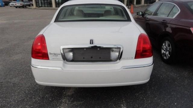 Lincoln Town Car DOWN 4.9 WAC Unspecified