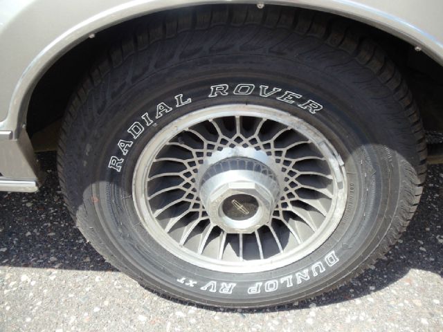 Lincoln Twoncar 1989 photo 1