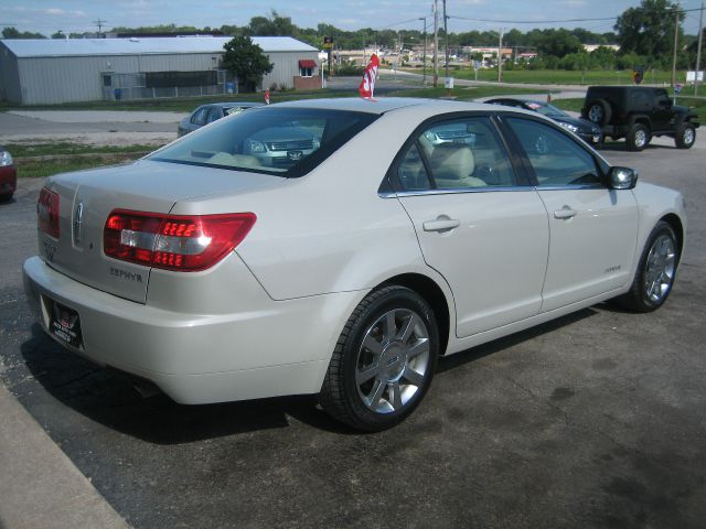 Lincoln ZEPHYR Base Sedan