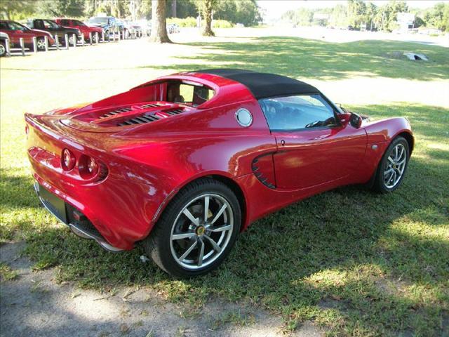 Lotus Elise 2005 photo 2