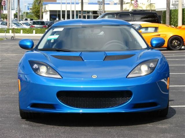 Lotus Evora 2011 photo 1
