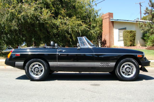 MG B 1979 photo 3