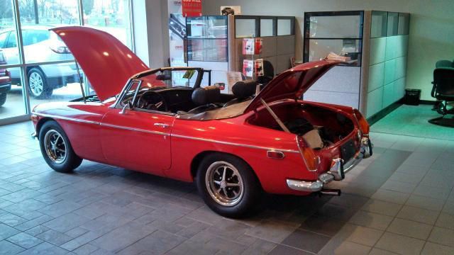 MG GT 1973 photo 2