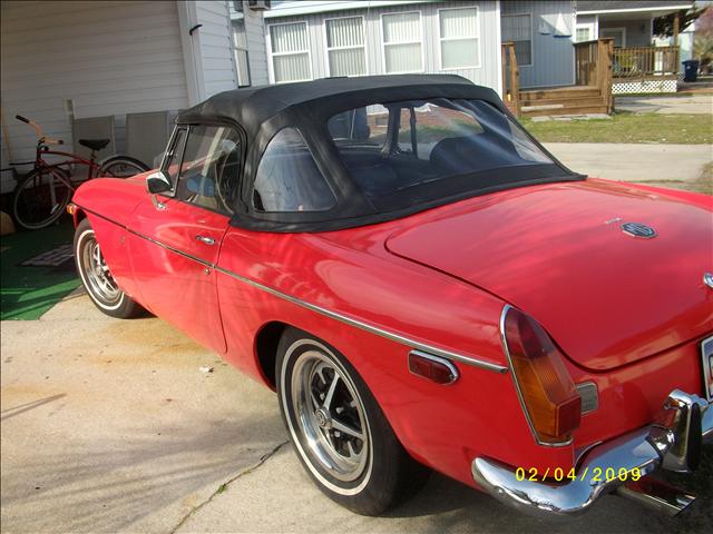 MG MGB 1971 photo 1
