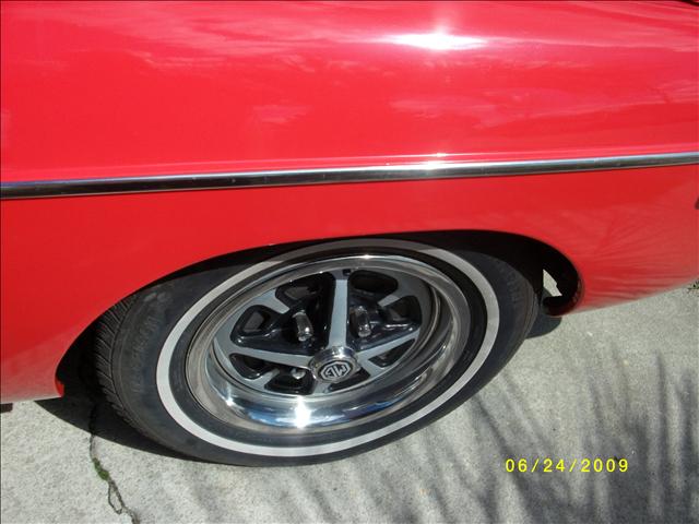 MG MGB 1971 photo 3