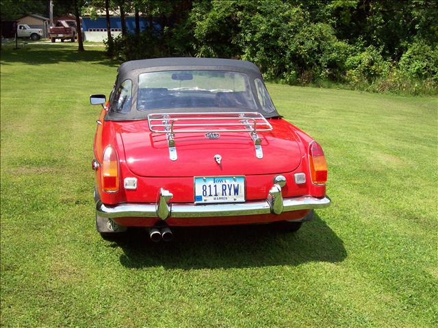 MG MGB 1971 photo 2