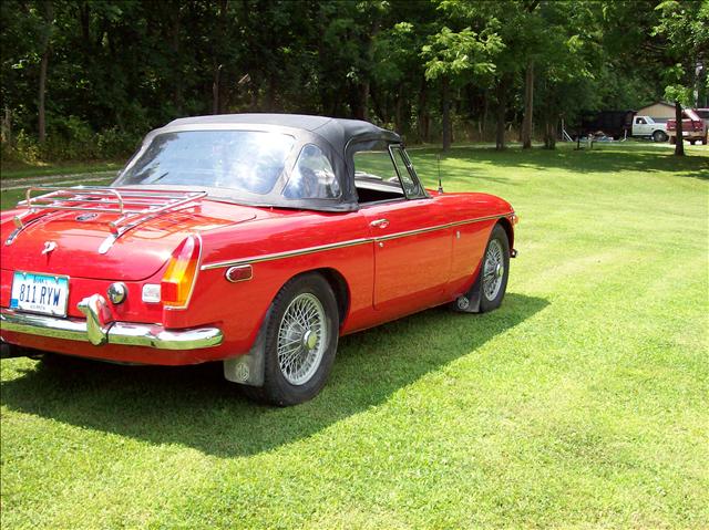 MG MGB 1971 photo 3