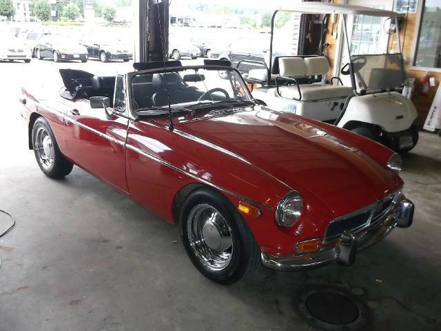 MG MGB 1973 photo 1