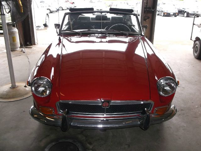 MG MGB 1973 photo 7