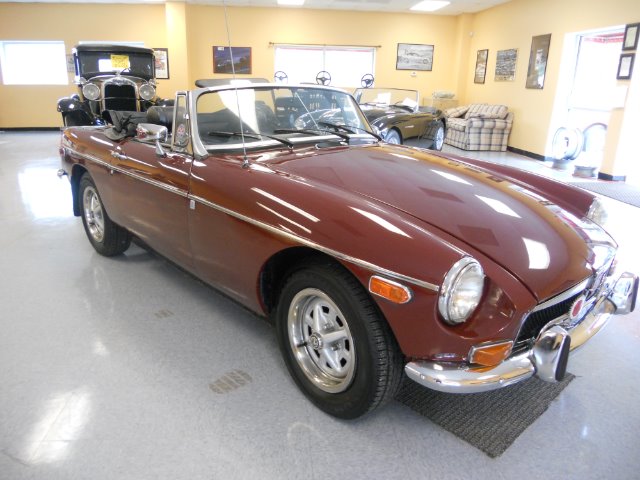 MG MGB 1973 photo 3