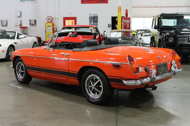 MG MGB 1973 photo 1