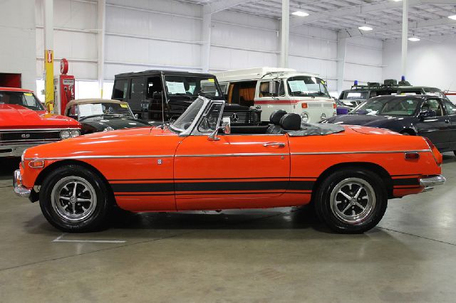 MG MGB 1973 photo 2