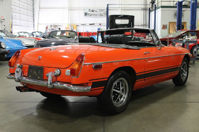 MG MGB 1973 photo 4