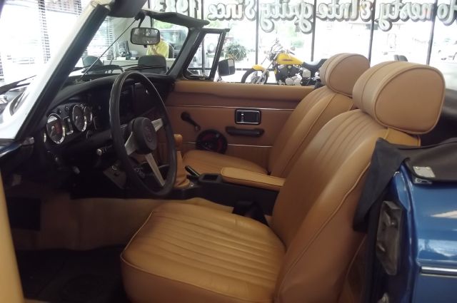 MG MGB 1974 photo 1