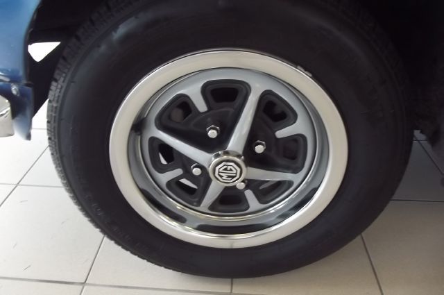 MG MGB 1974 photo 3