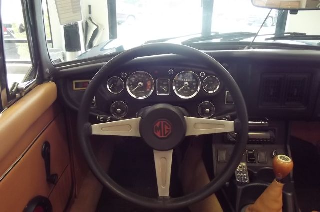 MG MGB 1974 photo 4