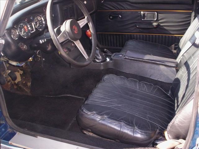 MG MGB 1975 photo 2