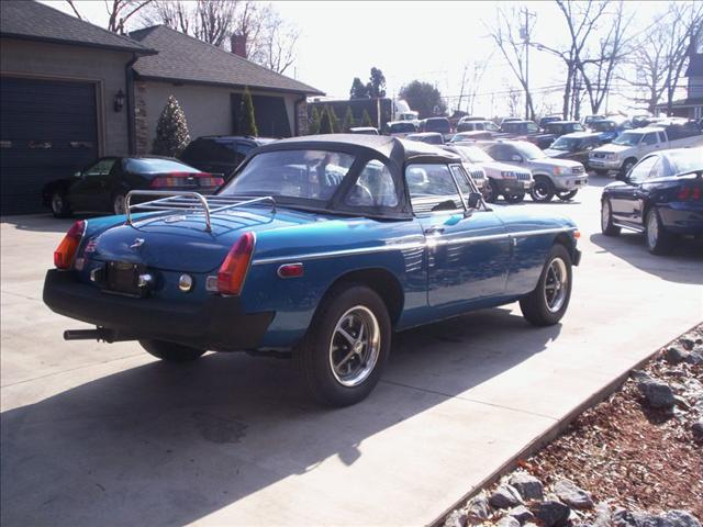 MG MGB 1975 photo 1