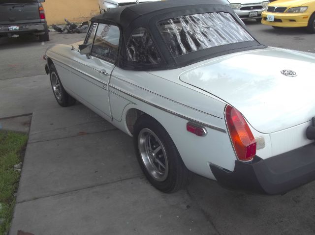 MG MGB 1978 photo 14