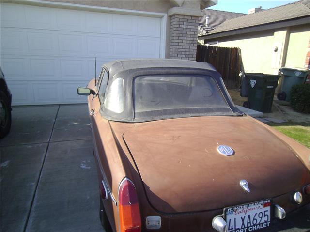 MG MGB 1979 photo 3