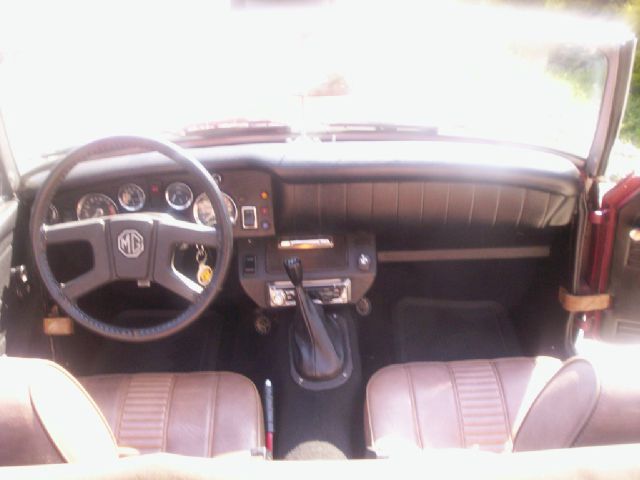 MG MGB 1979 photo 2