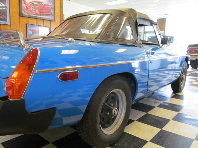 MG MGB 1979 photo 12