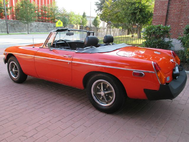 MG MGB 1980 photo 2