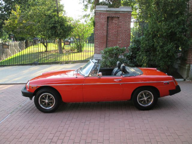 MG MGB 1980 photo 3