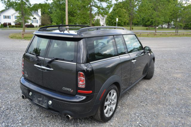Mini Cooper Clubman 2011 photo 1