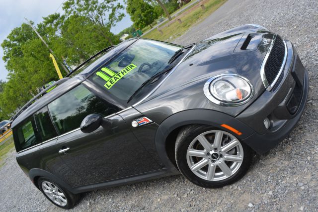 Mini Cooper Clubman 2011 photo 2